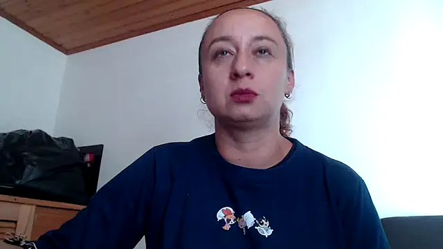 Milf Valeria online show from May 22, 2026, 5:40 pm