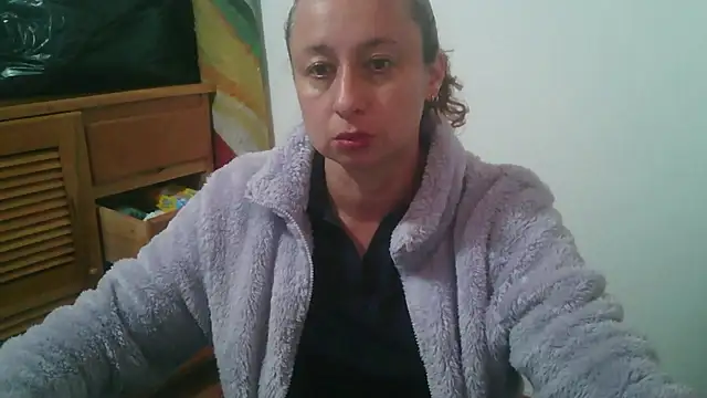 Milf Valeria online show from May 26, 2026, 4:14 pm