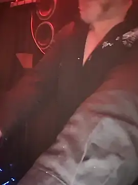 Wir2002Paar online show from October 26, 2025, 12:49 am