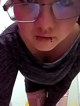 Snapshot of Ftm_Bunny chatting on September 13, 2025, 8:25 am Ftm Bunny online show from September 13, 2025, 8:25 am