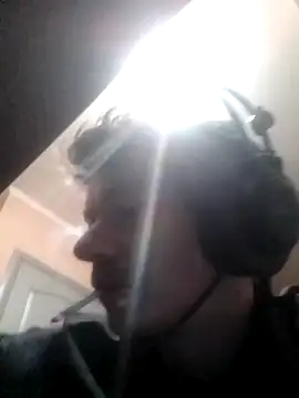 Snapshot of dudewolfen chatting on March 1, 2026, 2:13 am dudewolfen online show from March 1, 2026, 2:13 am