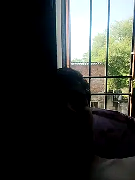 Sweetfucker  online show from September 22, 2025, 3:41 am