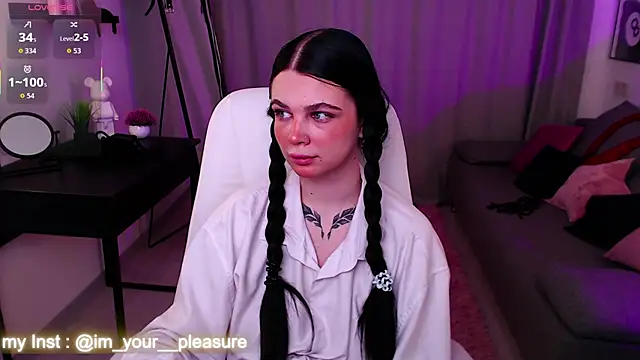 Michela Fruet online show from February 11, 2026, 1:10 am