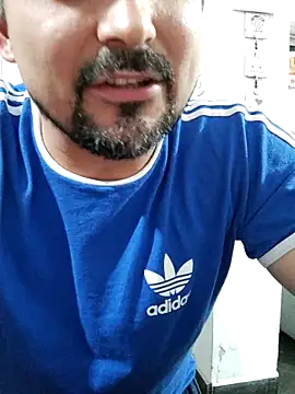 Snapshot of Bradd_32 chatting on September 28, 2025, 5:13 am Bradd 32 online show from September 28, 2025, 5:13 am