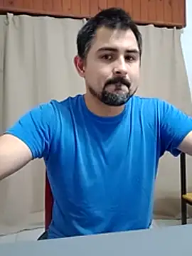 Bradd 32 online show from July 23, 2026, 2:53 am