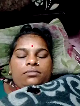 Snapshot of Gauri-Dhar chatting on November 3, 2025, 11:37 pm Gauri-Dhar online show from November 3, 2025, 11:37 pm