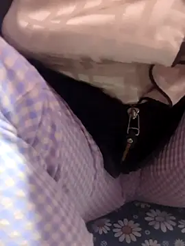 Snapshot of opna8 chatting on February 1, 2026, 12:37 pm opna8 online show from February 1, 2026, 12:37 pm