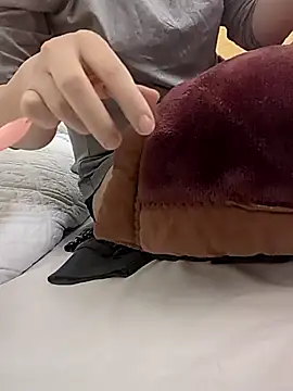 Snapshot of opna8 chatting on February 12, 2026, 12:38 am opna8 online show from February 12, 2026, 12:38 am