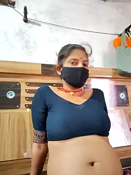 Snapshot of Daisygirl9 chatting on May 9, 2026, 11:15 am Daisygirl9 online show from May 9, 2026, 11:15 am