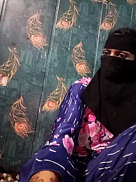 Snapshot of ursumita chatting on October 17, 2025, 10:23 pm ursumita online show from October 17, 2025, 10:23 pm