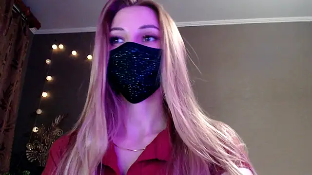 Snapshot of Iris_lave chatting on April 29, 2026, 5:30 pm Iris lave online show from April 29, 2026, 5:30 pm