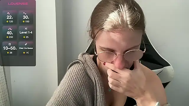 BustyKellyXXX online show from November 24, 2025, 10:04 am