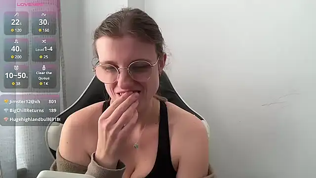 BustyKellyXXX online show from March 3, 2026, 1:39 pm