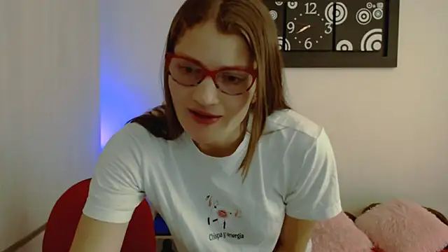 Camila-ventura online show from May 19, 2026, 8:15 pm