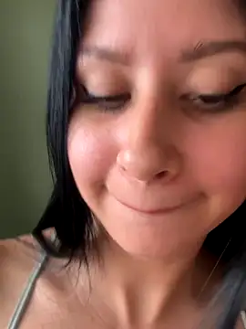 lucy grey25 online show from November 16, 2025, 7:08 pm