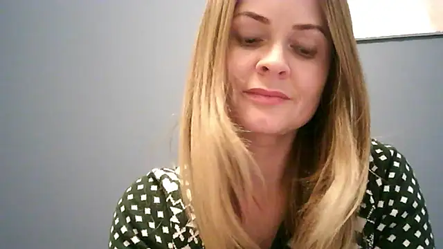 Ginger-bb online show from December 2, 2025, 1:17 pm