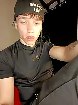 Logan sixxer online show from September 18, 2025, 9:39 pm