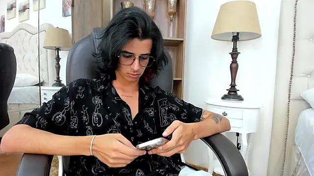 Ibratxandy online show from February 20, 2026, 7:47 pm