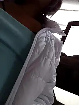 Snapshot of Tendercouple1 chatting on November 5, 2025, 7:03 pm Tendercouple1 online show from November 5, 2025, 7:03 pm