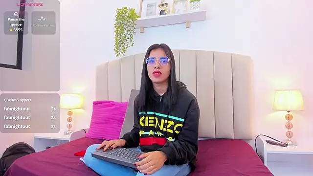 Rachel Donnelly online show from September 27, 2025, 5:01 am