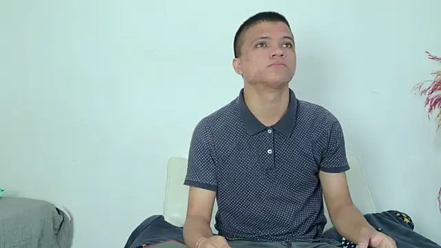 aly n sebas online show from April 18, 2026, 1:42 am