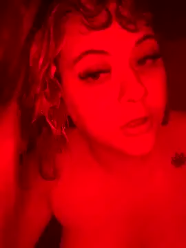 Dulceluz 420 online show from November 4, 2025, 9:25 pm