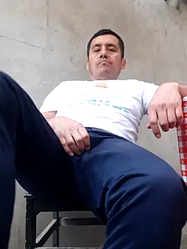 Snapshot of joanluperu chatting on November 12, 2025, 9:36 pm joanluperu online show from November 12, 2025, 9:36 pm