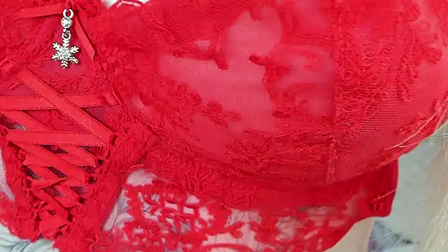 yourkriss new1 online show from January 7, 2026, 9:06 pm