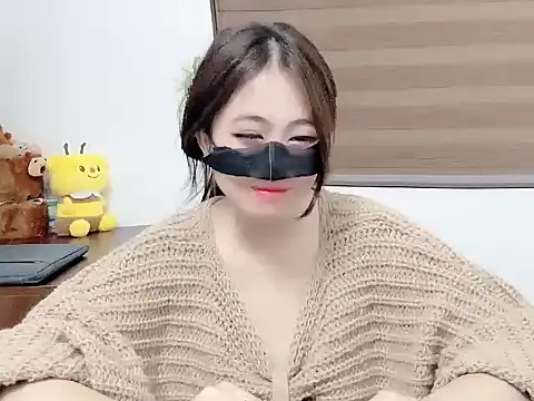 Snapshot of Amelia-babee chatting on October 8, 2025, 12:25 pm Amelia-babee online show from October 8, 2025, 12:25 pm