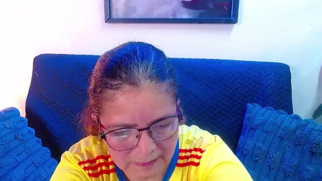 Snapshot of Linda_banks_ chatting on April 19, 2026, 1:38 am Linda banks online show from April 19, 2026, 1:38 am