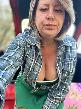 Milena-MilfaXXX online show from April 15, 2026, 4:19 am