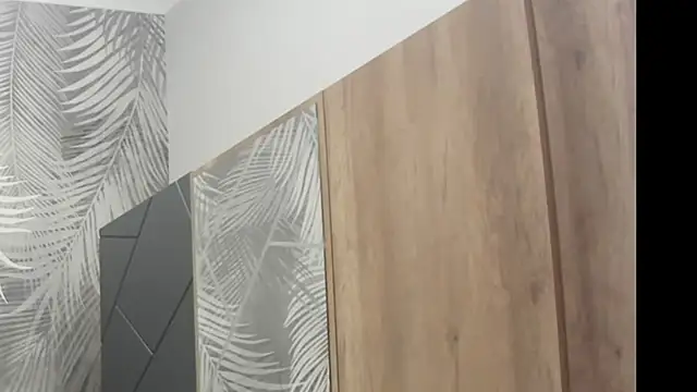 flooora 0 online show from November 29, 2025, 2:03 am