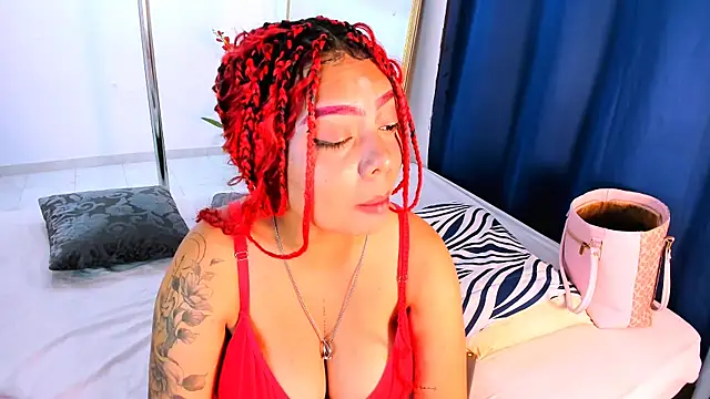 nahomy ryans online show from October 10, 2025, 7:29 am