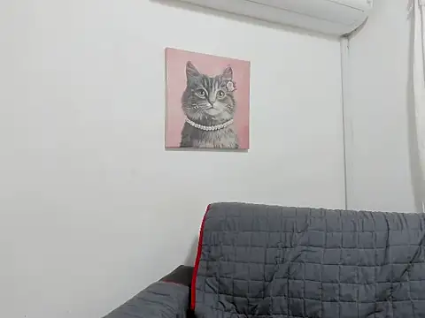 nahomy ryans online show from November 12, 2025, 11:58 pm