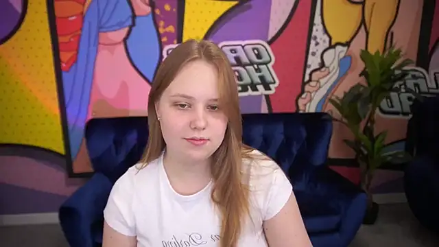 CrystallPaws online show from October 28, 2025, 8:11 pm