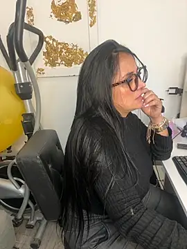 hotadhara01 online show from October 30, 2025, 2:35 am