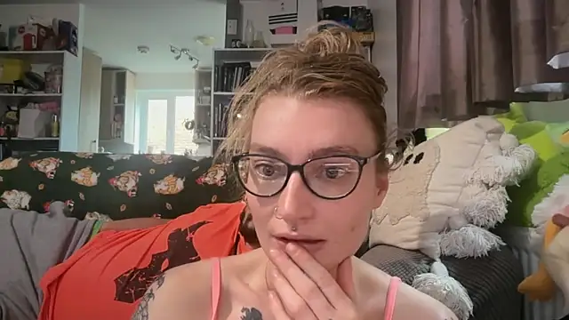 Snapshot of harleyblair chatting on June 7, 2026, 6:33 pm harleyblair online show from June 7, 2026, 6:33 pm