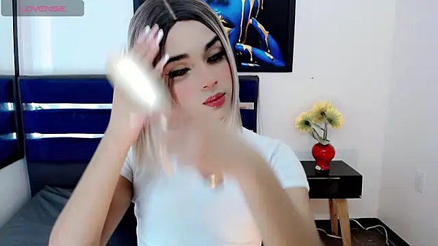 HANNAH BACKERS online show from September 15, 2025, 7:47 pm