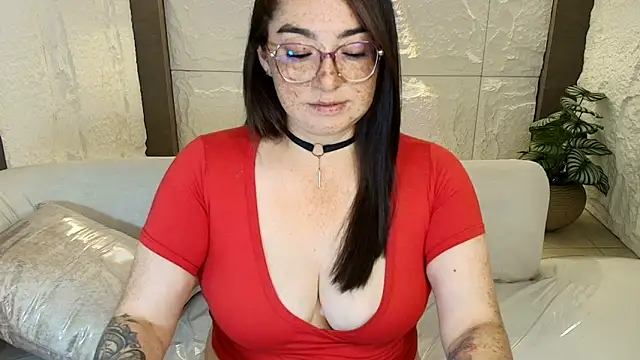 Snapshot of mariehw_r chatting on September 9, 2025, 3:06 am mariehw r online show from September 9, 2025, 3:06 am