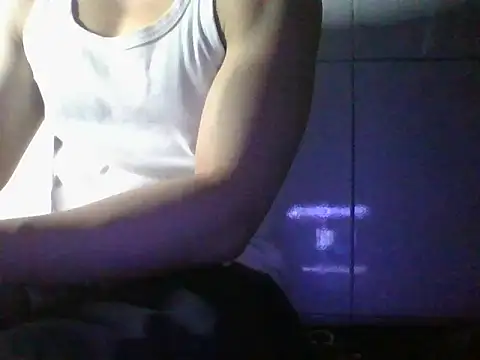 Snapshot of malacobi0 chatting on May 30, 2026, 6:49 pm malacobi0 online show from May 30, 2026, 6:49 pm