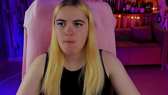 Snapshot of Stef_Nicks chatting on September 10, 2025, 9:09 am Stef Nicks online show from September 10, 2025, 9:09 am