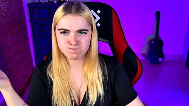 Snapshot of Stef_Nicks chatting on September 14, 2025, 9:08 am Stef Nicks online show from September 14, 2025, 9:08 am