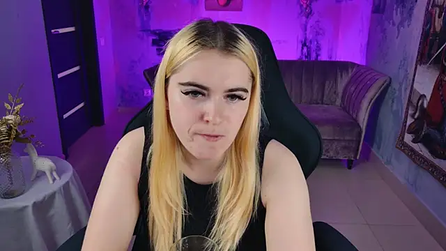 Snapshot of Stef_Nicks chatting on September 21, 2025, 5:20 am Stef Nicks online show from September 21, 2025, 5:20 am