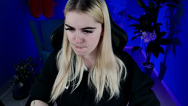 Snapshot of Stef_Nicks chatting on September 28, 2025, 9:58 am Stef Nicks online show from September 28, 2025, 9:58 am