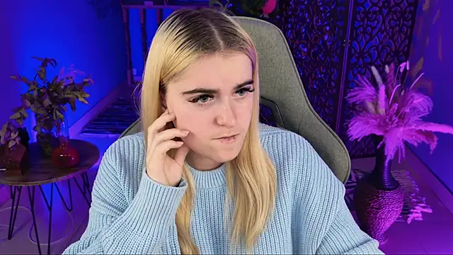 Snapshot of Stef_Nicks chatting on September 30, 2025, 9:03 am Stef Nicks online show from September 30, 2025, 9:03 am