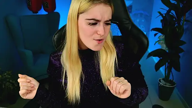 Snapshot of Stef_Nicks chatting on October 9, 2025, 10:46 am Stef Nicks online show from October 9, 2025, 10:46 am