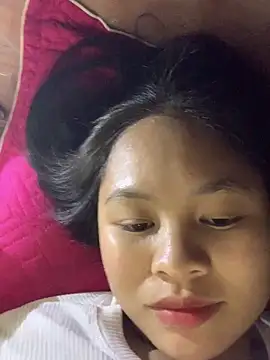 NhuFox online show from December 5, 2025, 1:31 pm