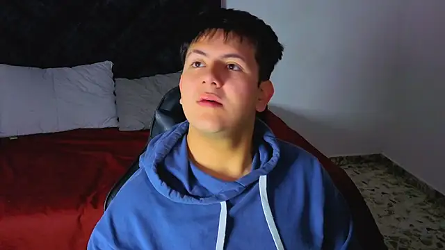 Snapshot of Ryan_Doretti chatting on October 26, 2025, 1:17 pm Ryan Doretti online show from October 26, 2025, 1:17 pm