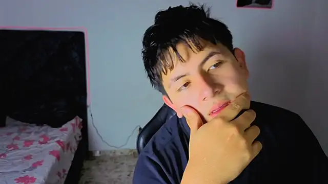 Snapshot of Ryan_Doretti chatting on November 14, 2025, 12:59 pm Ryan Doretti online show from November 14, 2025, 12:59 pm