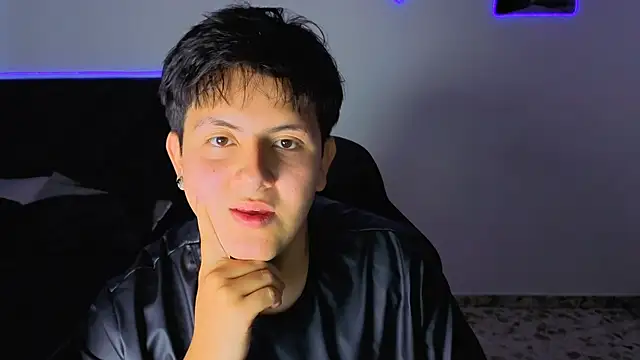 Snapshot of Ryan_Doretti chatting on November 16, 2025, 2:22 pm Ryan Doretti online show from November 16, 2025, 2:22 pm